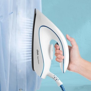Ferro Engomar A Vapor Com Caldeira 2.400W UFESA de lado